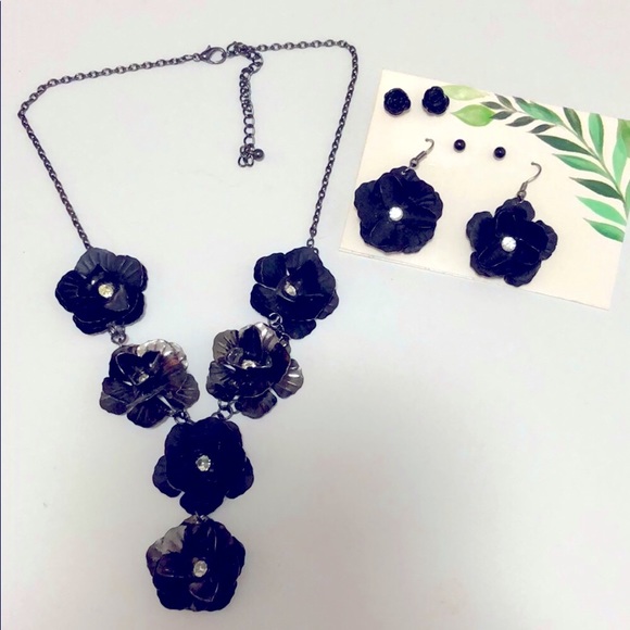 Jewelry - Matching black floral necklace and earrings